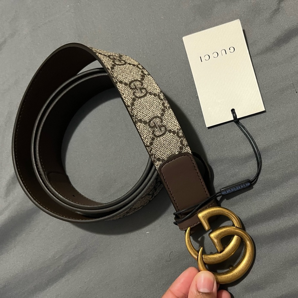 GG belt with Double G buckle
Color: brown leather
Size: 120